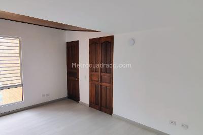Apartamento de 3 alcobas en venta en Villa Alsacia, Bogotá, 74 m² · foto 10 de 18