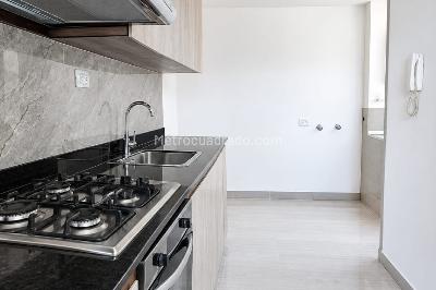 Apartamento de 3 alcobas en venta en Villa Alsacia, Bogotá, 74 m² · foto 3 de 18