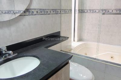 Apartamento de 3 alcobas en venta en Villa Alsacia, Bogotá, 74 m² · foto 8 de 18