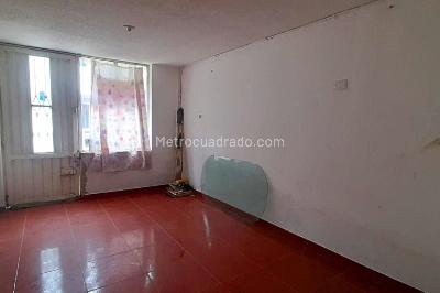 Casa de 5 alcobas en venta en San Carlos Kennedy, Bogotá, 290 m² · foto 6 de 12