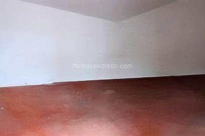Casa de 5 alcobas en venta en Bellavista Engativa, Bogotá, 528 m² · foto 3 de 15