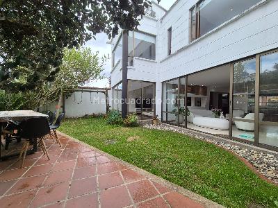 Casa de 4 alcobas en venta en Niza, Bogotá, 348 m² · foto 19 de 20