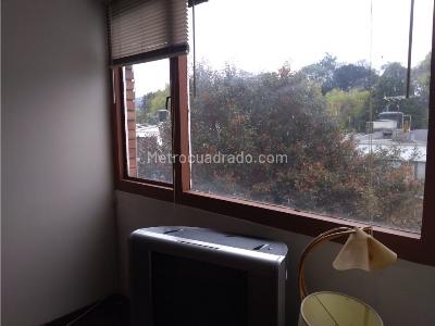 Casa de 3 alcobas en venta en Niza, Bogotá, 233 m² · foto 2 de 20