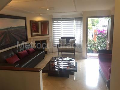 Casa de 3 alcobas en venta en Canodromo, Bogotá, 190 m² · foto 2 de 11