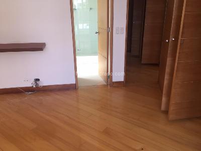 Casa de 4 alcobas en venta en San Jose De Bavaria, Bogotá, 350 m² · foto 10 de 15