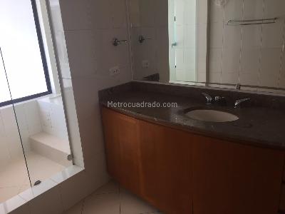 Casa de 4 alcobas en venta en San Jose De Bavaria, Bogotá, 350 m² · foto 11 de 15