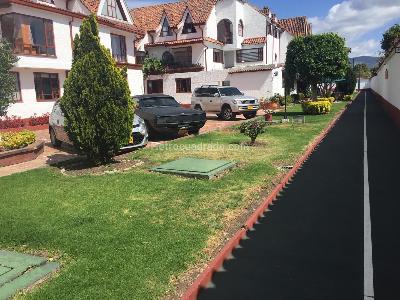 Casa de 4 alcobas en venta en San Jose De Bavaria, Bogotá, 350 m² · foto 13 de 15