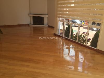 Casa de 4 alcobas en venta en San Jose De Bavaria, Bogotá, 350 m² · foto 6 de 15