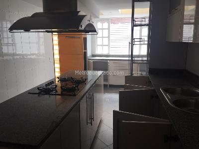 Casa de 4 alcobas en venta en San Jose De Bavaria, Bogotá, 350 m² · foto 7 de 15