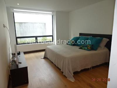 Apartamento de 3 alcobas en venta en Los Rosales, Bogotá, 188 m² · foto 13 de 15