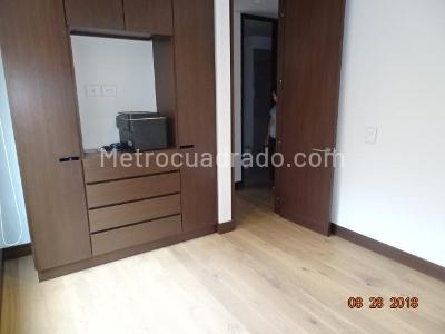 Apartamento de 3 alcobas en venta en Los Rosales, Bogotá, 188 m² · foto 6 de 15