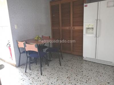 Apartamento de 4 alcobas en venta en Laureles, Medellín, 230 m² · foto 9 de 20