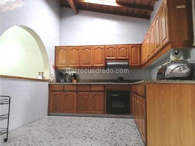 Apartamento de 4 alcobas en venta en Laureles, Medellín, 230 m² · foto 11 de 20