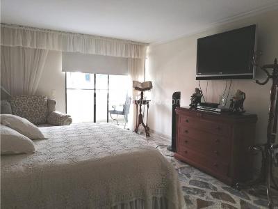 Apartamento de 4 alcobas en venta en Laureles, Medellín, 230 m² · foto 14 de 20