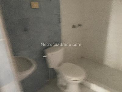Casa de 5 alcobas en venta en Granada Norte, Bogotá, 232 m² · foto 9 de 18
