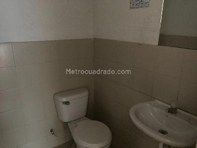 Casa de 5 alcobas en venta en Granada Norte, Bogotá, 232 m² · foto 10 de 18