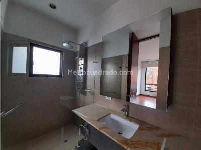 Apartamento de 2 alcobas en arriendo en El Virrey, Bogotá, 80 m² · foto 9 de 15