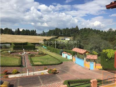 Casa en venta en La Calera, Bogotá · foto 2 de 20