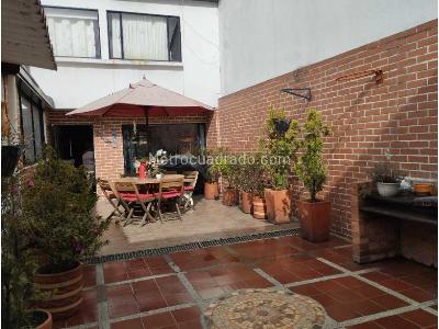 Casa en venta en Niza, Bogotá · foto 2 de 20
