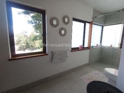 Apartamento de 3 alcobas en venta en Los Rosales, Bogotá, 270 m² · foto 15 de 20