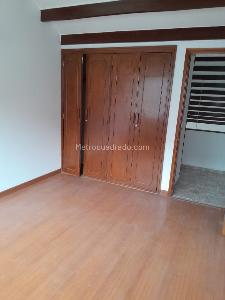 Casa de 5 alcobas en venta en Alhambra, Bogotá, 250 m² · foto 4 de 13