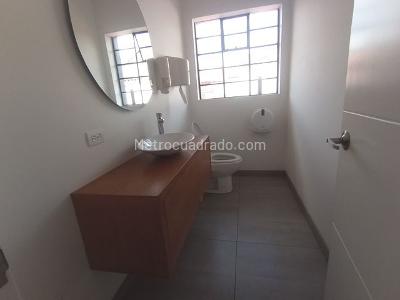 Casa de 5 alcobas en venta en Quinta Camacho, Bogotá, 428 m² · foto 16 de 20