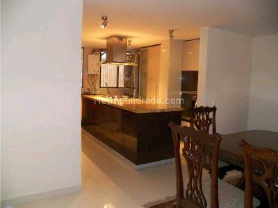 Apartamento de 3 alcobas en venta en Chico, Bogotá, 135 m² · foto 10 de 13