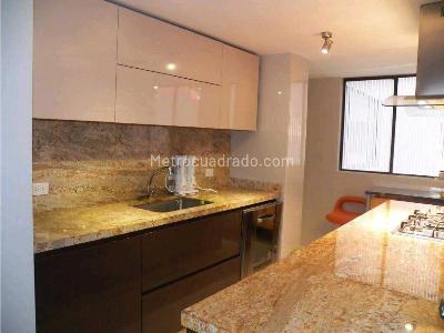Apartamento de 3 alcobas en venta en Chico, Bogotá, 135 m² · foto 11 de 13