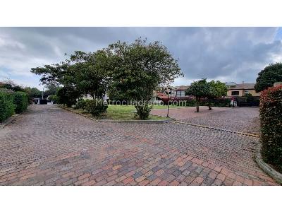 Casa de 4 alcobas en venta en Cajica Centro, Cajicá, 278 m² · foto 18 de 20
