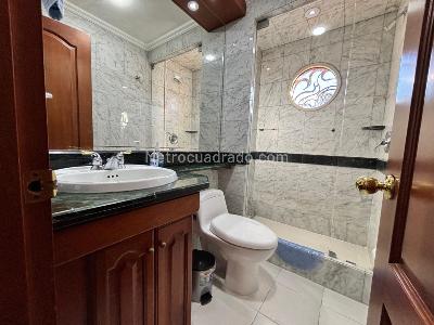 Apartamento de 2 alcobas en venta en Parque De La 93, Bogotá, 65 m² · foto 18 de 19