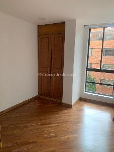 Apartamento de 2 alcobas en venta en Chico Rincon, Bogotá, 87 m² · foto 3 de 13