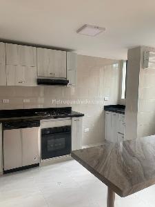 Apartamento de 2 alcobas en venta en Chico Rincon, Bogotá, 87 m² · foto 9 de 13
