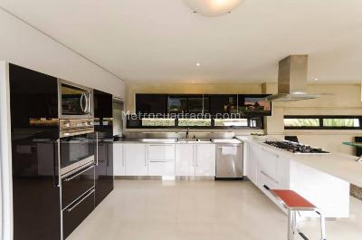 Casa de 3 alcobas en venta en Hacienda San Sebastian Pl, Bogotá, 542 m² · foto 5 de 18