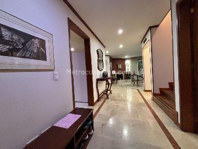 Casa de 4 alcobas en venta en San Jose De Bavaria, Bogotá, 390 m² · foto 10 de 20