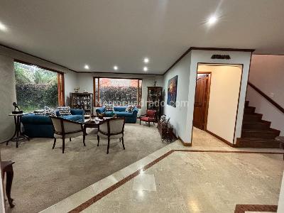 Casa de 4 alcobas en venta en San Jose De Bavaria, Bogotá, 390 m² · foto 2 de 20