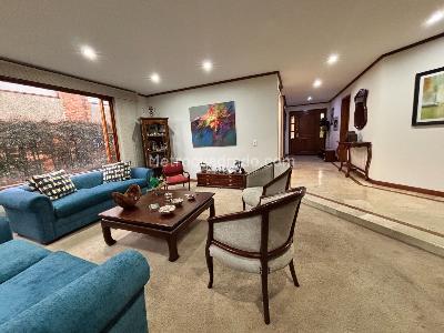 Casa de 4 alcobas en venta en San Jose De Bavaria, Bogotá, 390 m² · foto 4 de 20
