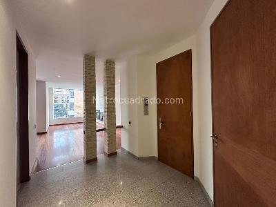 Apartamento de 3 alcobas en venta en Chico Virrey, Bogotá, 145 m² · foto 6 de 18