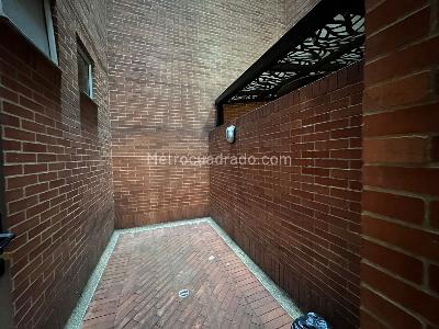 Apartamento de 3 alcobas en venta en Chico Virrey, Bogotá, 145 m² · foto 9 de 18
