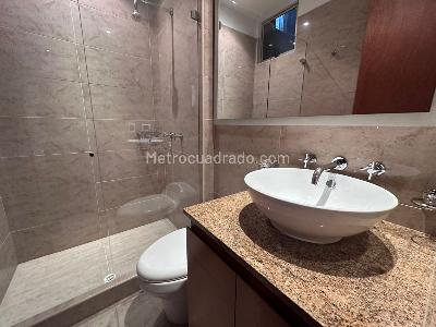 Apartamento de 3 alcobas en venta en Chico Virrey, Bogotá, 145 m² · foto 14 de 18