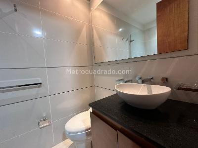 Apartamento de 3 alcobas en venta en Chico Virrey, Bogotá, 145 m² · foto 18 de 18