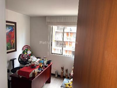 Apartamento de 3 alcobas en venta en Gratamira Campestre, Bogotá, 77 m² · foto 13 de 18