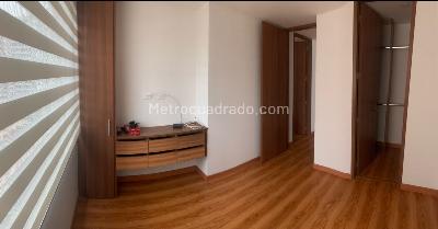 Apartamento de 3 alcobas en venta en Mazuren, Bogotá, 81 m² · foto 2 de 10