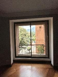Apartamento de 3 alcobas en venta en Chico Reservado, Bogotá, 225 m² · foto 4 de 20