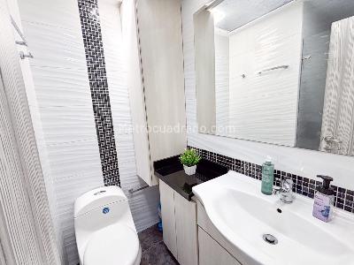 Apartamento de 2 alcobas en venta en San Cipriano, Bogotá, 55 m² · foto 3 de 18