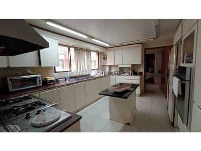 Apartamento de 3 alcobas en venta en Chico, Bogotá, 264 m² · foto 6 de 20