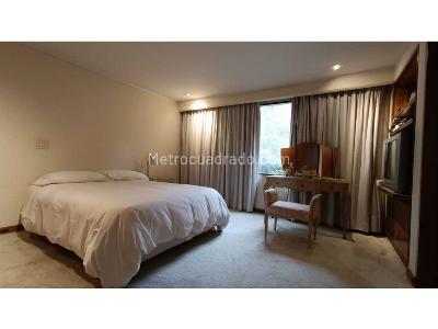 Apartamento de 3 alcobas en venta en Chico, Bogotá, 264 m² · foto 13 de 20