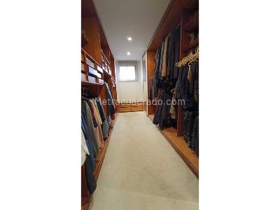 Apartamento de 3 alcobas en venta en Chico, Bogotá, 264 m² · foto 15 de 20