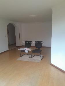 Apartamento en venta en Lagos De Cordoba, Bogotá · foto 4 de 10
