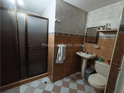 Casa de 4 alcobas en venta en Timiza, Bogotá, 75 m² · foto 17 de 20