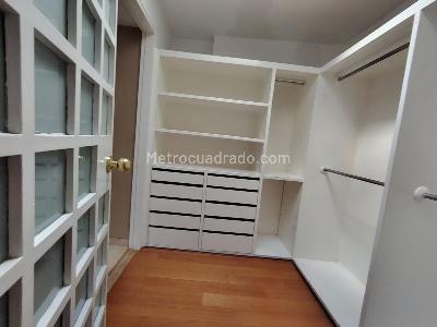 Casa de 4 alcobas en venta en Niza Antigua, Bogotá, 300 m² · foto 17 de 20